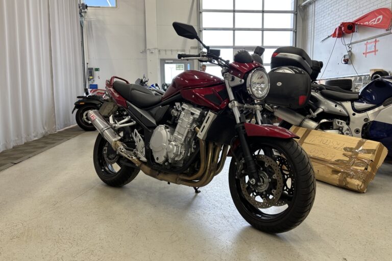 Suzuki - GSF - 1250 A Bandit // Juuri saapunut / Yoshimura / Paremmat kuvat ja tiedot tulossa // - Moottoripyörä