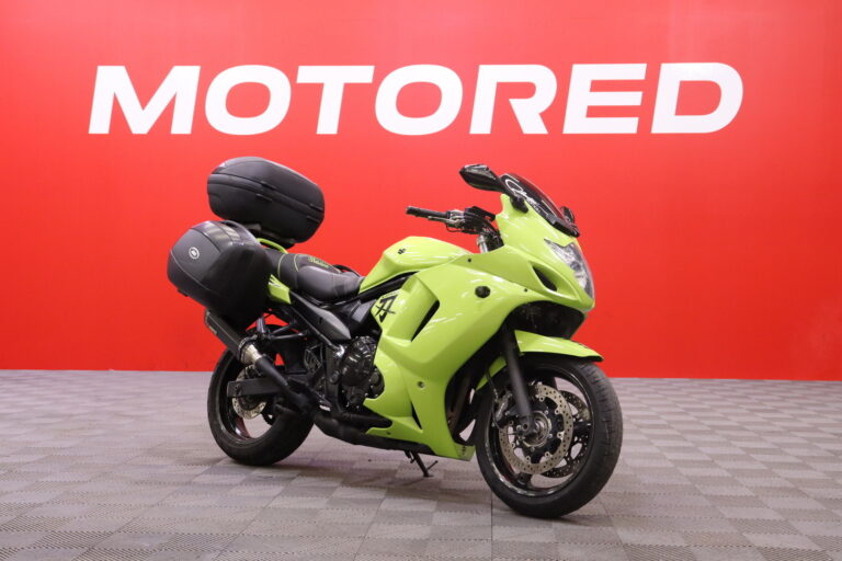 Suzuki - GSX - 650 F // Suomi-Pyörä / 3x laukut / Akrapovic / ABS jarrut / CarPlay // - Moottoripyörä