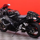 Suzuki - GSX - 1300R Hayabusa // Akrapovic-putkisto / ABS / Brembo // - Moottoripyörä