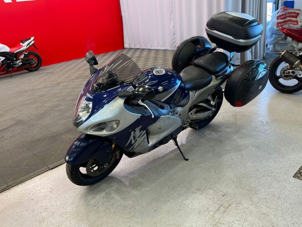 Suzuki - GSX - 1300R Hayabusa *Suomipyörä, Slipari, Ketjurasvari* Suzuki - GSX - 1300R Hayabusa *Suomipyörä, Slipari, Ketjurasvari* - Moottoripyörä