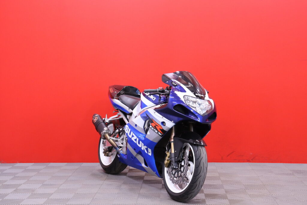 Suzuki - GSX-R - 1000 // Todella siisti! / Suomi-pyörä / IXIL / Ohjausiskari / Kliparit // Suzuki - GSX-R - 1000 // Todella siisti! / Suomi-pyörä / IXIL / Ohjausiskari / Kliparit // - Moottoripyörä