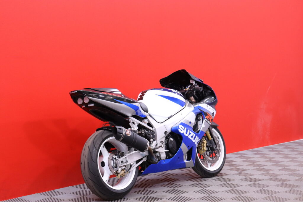 Suzuki - GSX-R - 1000 // Todella siisti! / Suomi-pyörä / IXIL / Ohjausiskari / Kliparit // Suzuki - GSX-R - 1000 // Todella siisti! / Suomi-pyörä / IXIL / Ohjausiskari / Kliparit // - Moottoripyörä