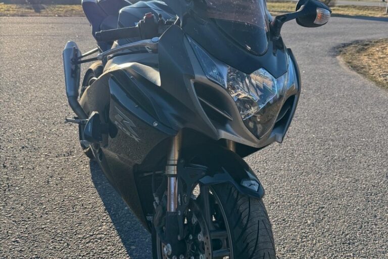 Suzuki - GSX-R - 1000 // Juuri saapunut! / Juuri huollettu // - Moottoripyörä