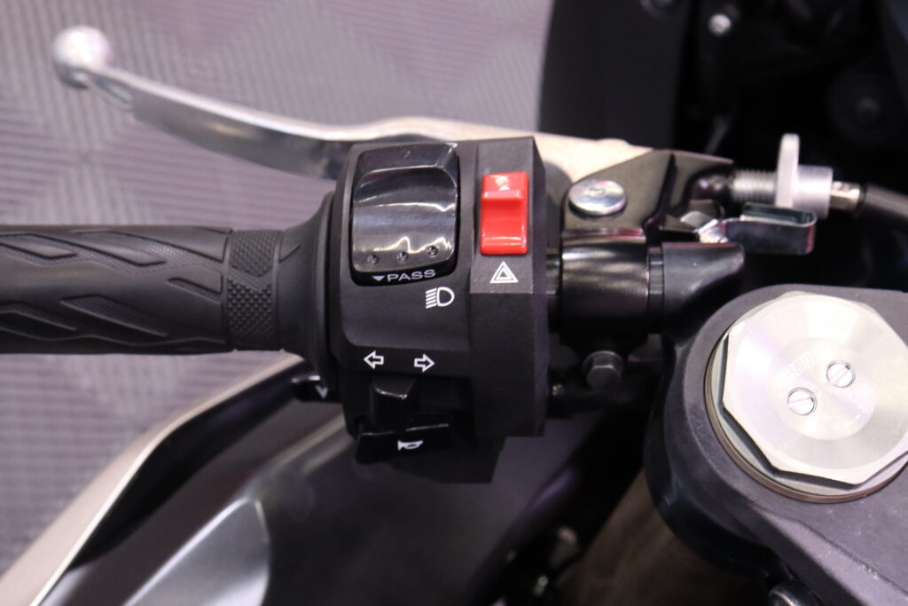 Suzuki - GSX-R - 1000 // Juuri saapunut! / Suomi-pyörä / Yoshimura putkisto / Huoltokirja / Ohjausiskari // Suzuki - GSX-R - 1000 // Juuri saapunut! / Suomi-pyörä / Yoshimura putkisto / Huoltokirja / Ohjausiskari // - Moottoripyörä