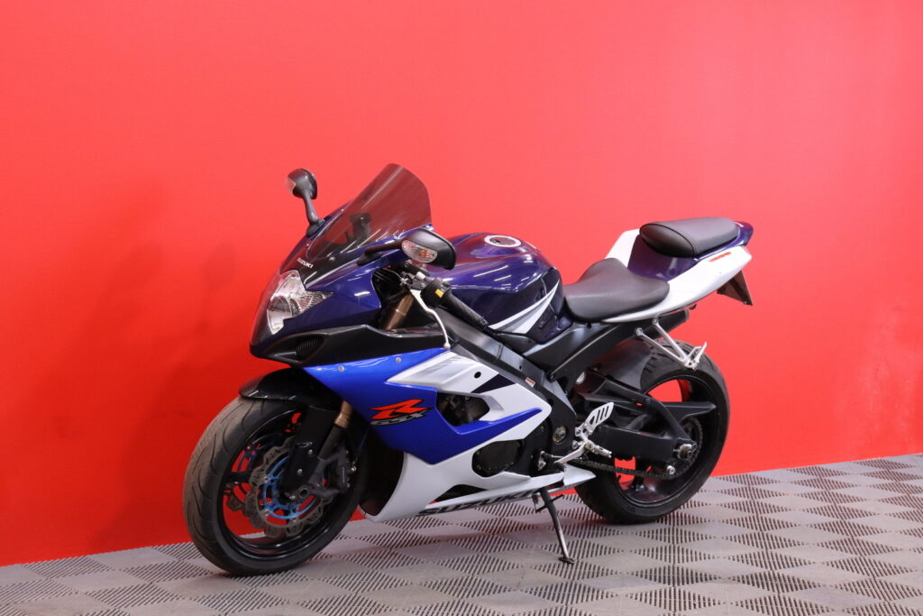 Suzuki - GSX-R - 1000 // Akrapovic / Säädettävä kahva / Hyvät renkaat // Suzuki - GSX-R - 1000 // Akrapovic / Säädettävä kahva / Hyvät renkaat // - Moottoripyörä