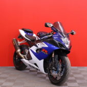 Suzuki - GSX-R - 1000 // Akrapovic / Säädettävä kahva / Hyvät renkaat // - Moottoripyörä