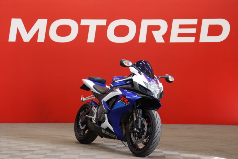 Suzuki - GSX-R - 750 // Suomi-pyörä / Putkisto / Ohjausiskari / Kaatumatapit // - Moottoripyörä