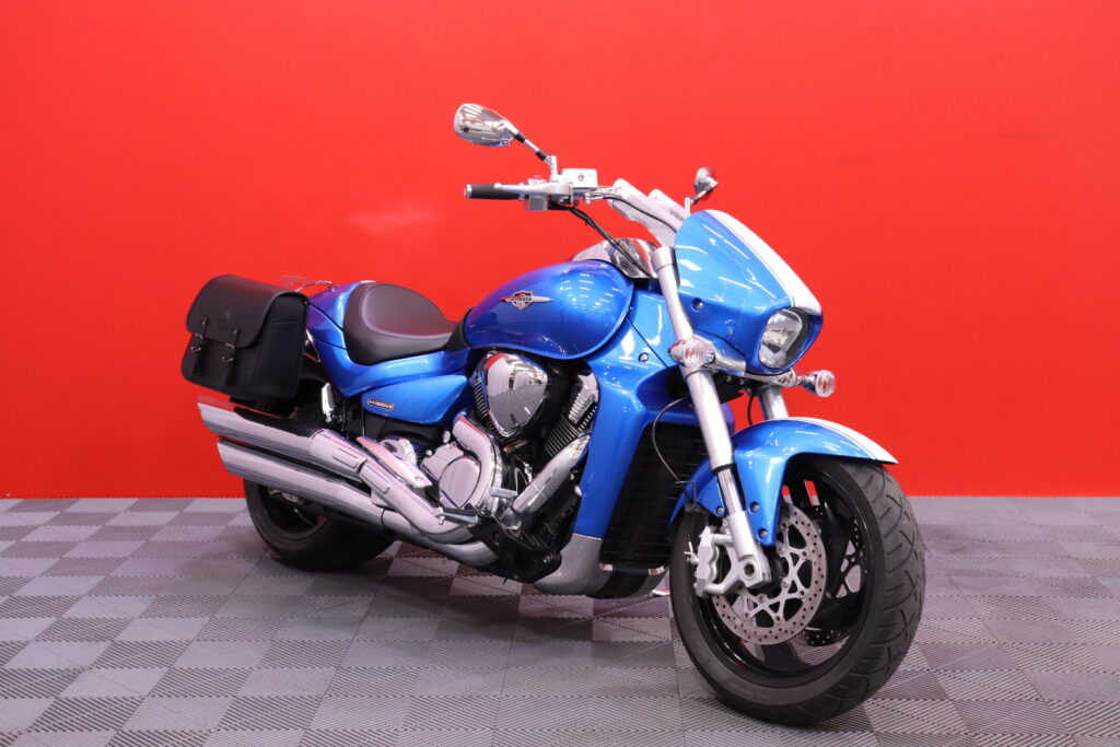 Suzuki - INTRUDER - M1800R / Sivulaukut / Näyttävä Suomi-Pyörä // Suzuki - INTRUDER - M1800R / Sivulaukut / Näyttävä Suomi-Pyörä // - Moottoripyörä