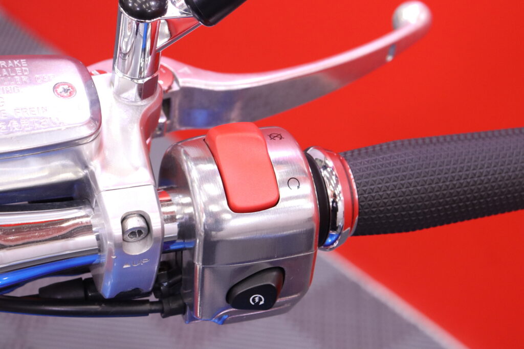 Suzuki - INTRUDER - M1800R / Sivulaukut / Näyttävä Suomi-Pyörä // Suzuki - INTRUDER - M1800R / Sivulaukut / Näyttävä Suomi-Pyörä // - Moottoripyörä