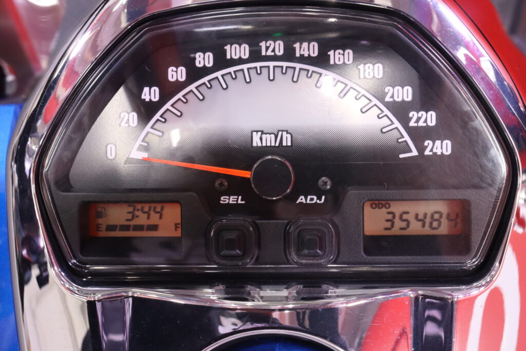 Suzuki - INTRUDER - M1800R / Sivulaukut / Näyttävä Suomi-Pyörä // Suzuki - INTRUDER - M1800R / Sivulaukut / Näyttävä Suomi-Pyörä // - Moottoripyörä