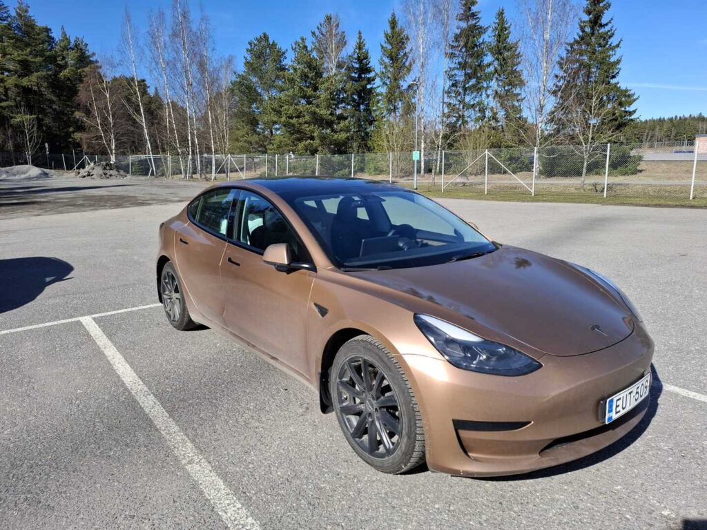 Tesla - Model 3 - RWD - Sedan