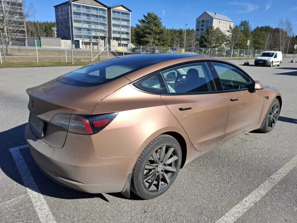 Tesla - Model 3 - RWD Tesla - Model 3 - RWD - Sedan