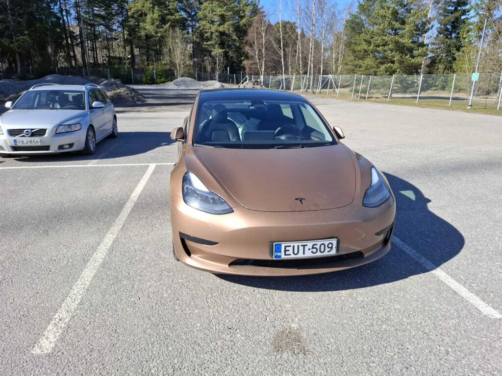 Tesla - Model 3 - RWD Tesla - Model 3 - RWD - Sedan