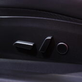 Tesla - Model 3 - Performance AWD 82 kWh // 2x Renkaat ja Vanteet / Koni iskunvaimentimet / Panorama / - Sedan