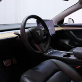 Tesla - Model 3 - Performance AWD 82 kWh // 2x Renkaat ja Vanteet / Koni iskunvaimentimet / Panorama / - Sedan