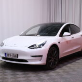 Tesla - Model 3 - Performance AWD 82 kWh // 2x Renkaat ja Vanteet / Koni iskunvaimentimet / Panorama / - Sedan