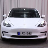 Tesla - Model 3 - Performance AWD 82 kWh // 2x Renkaat ja Vanteet / Koni iskunvaimentimet / Panorama / - Sedan