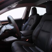 Tesla - Model 3 - Performance AWD 82 kWh // 2x Renkaat ja Vanteet / Koni iskunvaimentimet / Panorama / - Sedan