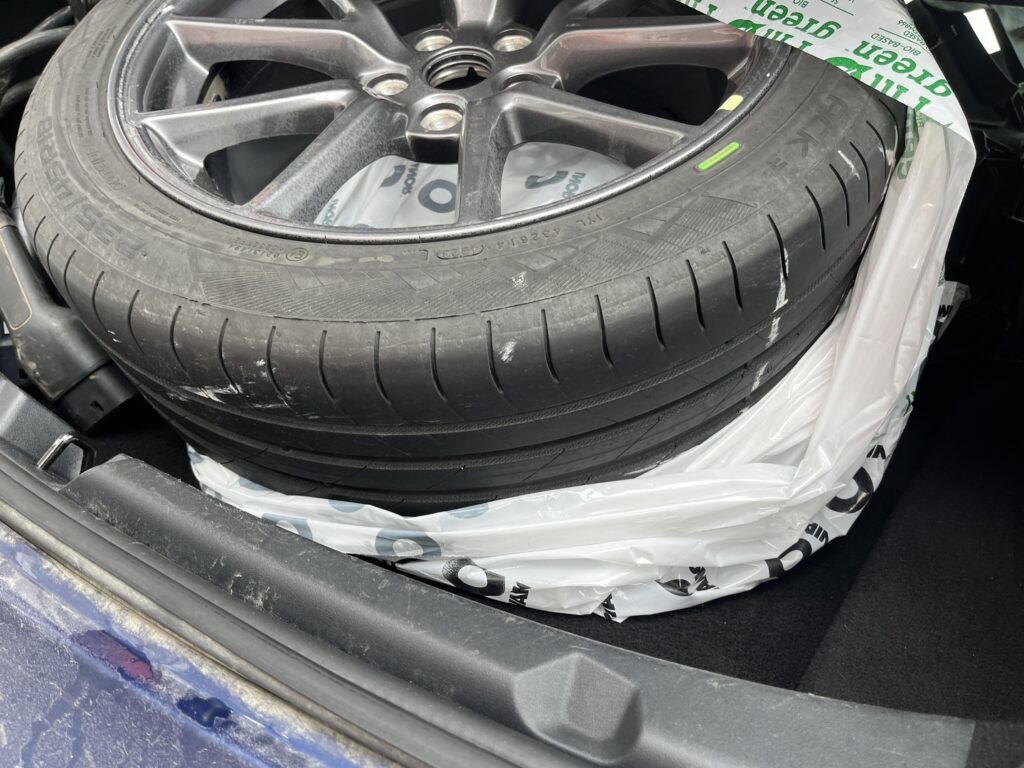 Tesla - Model 3 - RWD // 1.om Suomi-auto / AMD Ryzen / Vakionopeudensäädin (ACC) / Autopilot / Panorama / Tesla - Model 3 - RWD // 1.om Suomi-auto / AMD Ryzen / Vakionopeudensäädin (ACC) / Autopilot / Panorama / - Sedan