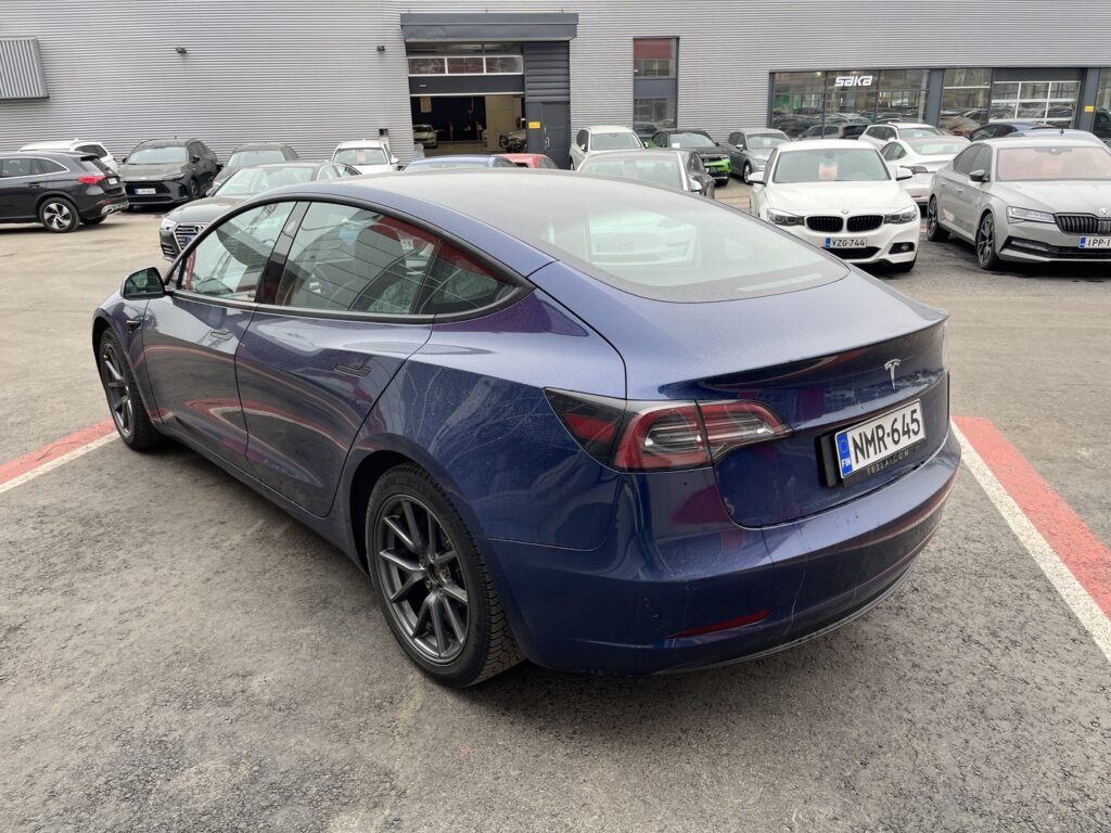 Tesla - Model 3 - RWD // 1.om Suomi-auto / AMD Ryzen / Vakionopeudensäädin (ACC) / Autopilot / Panorama / Tesla - Model 3 - RWD // 1.om Suomi-auto / AMD Ryzen / Vakionopeudensäädin (ACC) / Autopilot / Panorama / - Sedan