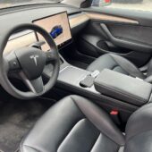 Tesla - Model 3 - RWD // 1.om Suomi-auto / AMD Ryzen / Vakionopeudensäädin (ACC) / Autopilot / Panorama / - Sedan