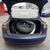Tesla - Model 3 - RWD // 1.om Suomi-auto / AMD Ryzen / Vakionopeudensäädin (ACC) / Autopilot / Panorama / - Sedan
