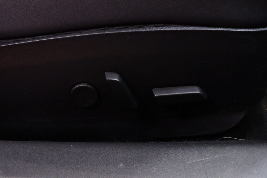 Tesla - Model 3 - Long Range AWD // ACC / Vetokoukku / LED / Premium Audio // Tesla - Model 3 - Long Range AWD // ACC / Vetokoukku / LED / Premium Audio // - Sedan