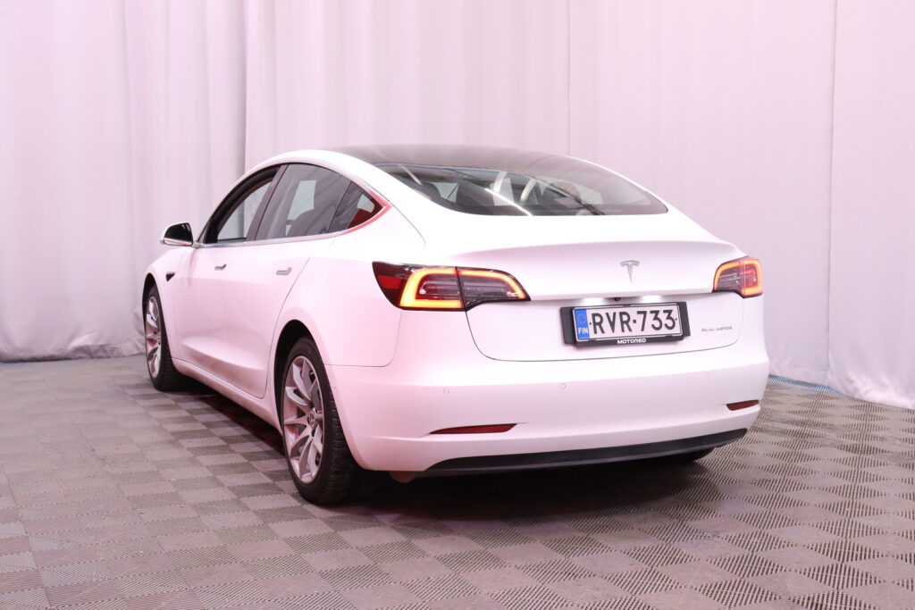 Tesla - Model 3 - Long Range AWD // ACC / Vetokoukku / LED / Premium Audio // Tesla - Model 3 - Long Range AWD // ACC / Vetokoukku / LED / Premium Audio // - Sedan