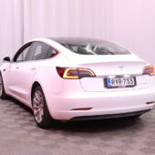 Tesla - Model 3 - Long Range AWD // ACC / Vetokoukku / LED / Premium Audio // - Sedan