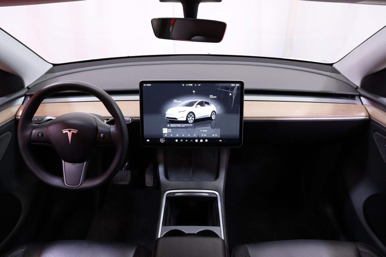 Tesla - Model Y - Long Range AWD // ALV / 1.om Suomi-auto / AMD Ryzen / Autopilot / Matrix / Adapt.vakkari / Premium audio / SOH 94% // - Maastoauto