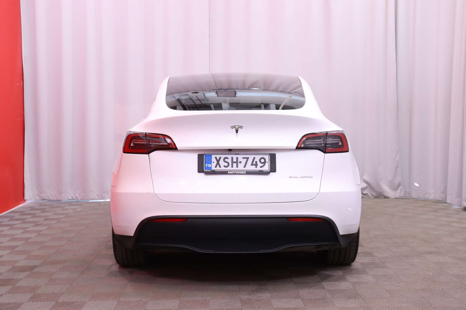 Tesla - Model Y - Long Range AWD // ALV / 1.om Suomi-auto / AMD Ryzen / Autopilot / Matrix / Adapt.vakkari / Premium audio / SOH 94% // - Maastoauto