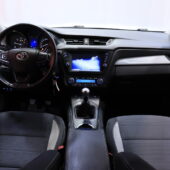 Toyota - Avensis - 2,0 D-4D Active Touring Sports / 2-om Suomi-auto / Webasto / Koukku / Kamera / LED / Vakkari / Navi - Farmari