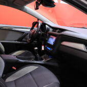 Toyota - Avensis - 2,0 D-4D Active Touring Sports / 2-om Suomi-auto / Webasto / Koukku / Kamera / LED / Vakkari / Navi - Farmari