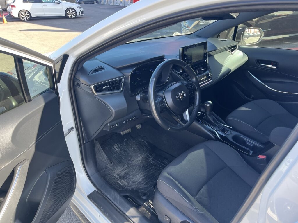 Toyota - Corolla - Touring Sports 1,8 Hybrid Active Edition Toyota - Corolla - Touring Sports 1,8 Hybrid Active Edition - Farmari