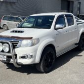 Toyota - Hilux - Double Cab 3,0 D-4D 4WD 171 SR aut. - Avolava