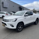 Toyota - Hilux - Extra Cab 2,4 D-4D 150 4WD Active - Avolava