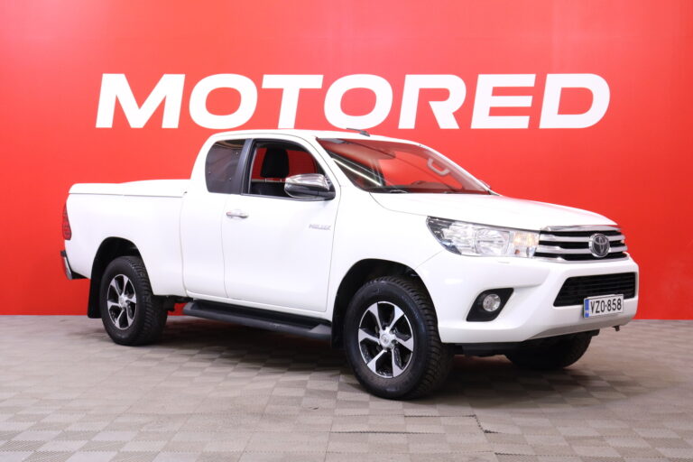 Toyota - Hilux - Extra Cab 2,4 D-4D 150 4WD Active // 1.om Suomi-Auto / sis.ALV /  Kaukowebasto / Mutarenkaat / Koukku / P-kamera // - Avolava