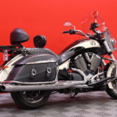 VICTORY - CROSS - Roads Classic LE Limited Edition // Huoltokirja / Vakionopeudensäädin / Limited Edition Erikoisväri // - Moottoripyörä