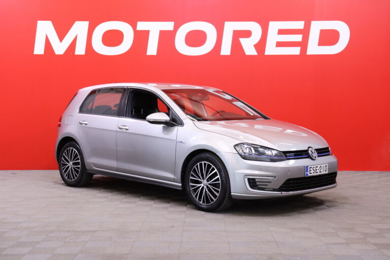 Volkswagen - Golf - GTE Plug-In Hybrid 150 kW (204 hv) DSG-automaatti // Navi / Tutkat / LED / Vakionopeudensäädin / P. tutkat // - Farmari