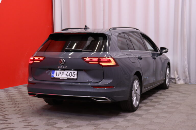 Volkswagen - Golf - Variant Style Business 2,0 TSI 140 kW 4MOTION DSG // Suomi-auto / Merkkihuollettu / ACC / iQ. Light / Webasto // - Farmari