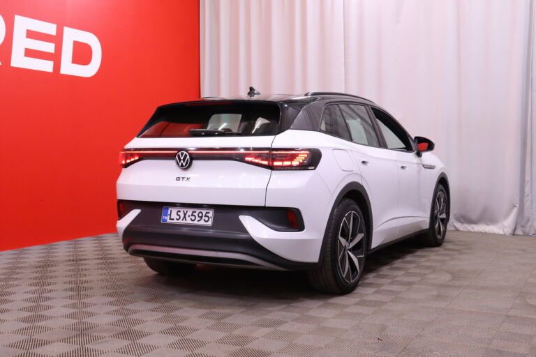 Volkswagen - ID.4 - GTX Dual Motor AWD, akku 77 kWh // Lämpöpumppu / Adapt.vakkari / IQ Light / Koukku / P.kamera / KeyLessGo / Ambient Light / - Maastoauto