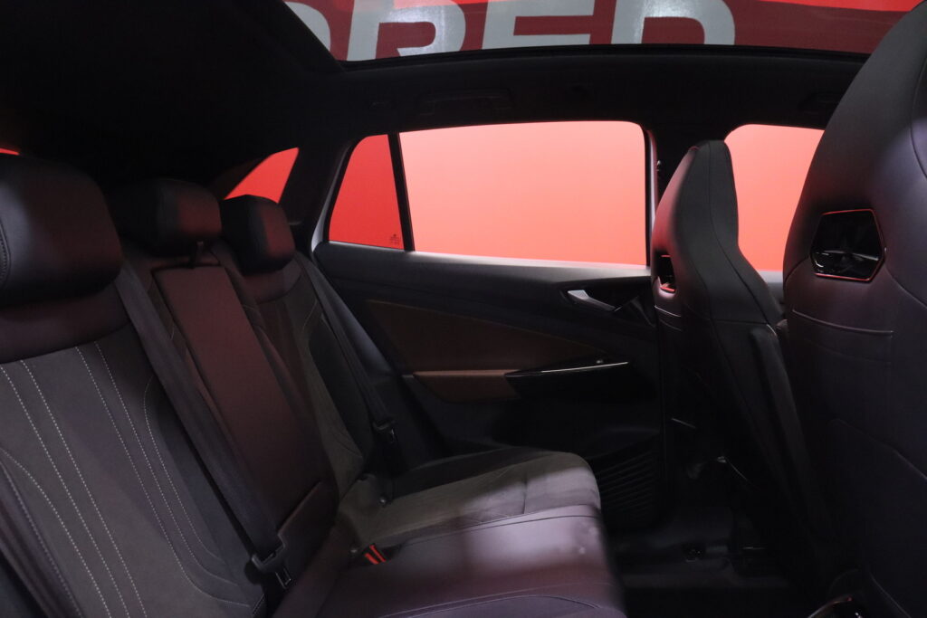 tuotekuva-Volkswagen-ID.4-MZA-793-2026-04-10-162005-15 tuotekuva-Volkswagen-ID.4-MZA-793-2026-04-10-162005-15