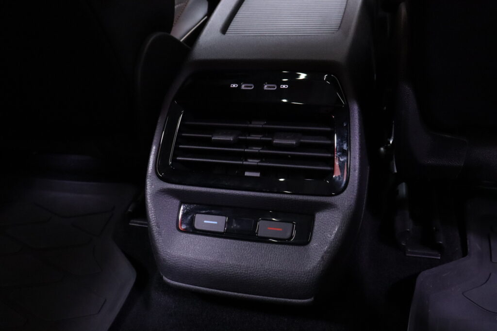 tuotekuva-Volkswagen-ID.4-MZA-793-2026-04-10-162005-16 tuotekuva-Volkswagen-ID.4-MZA-793-2026-04-10-162005-16