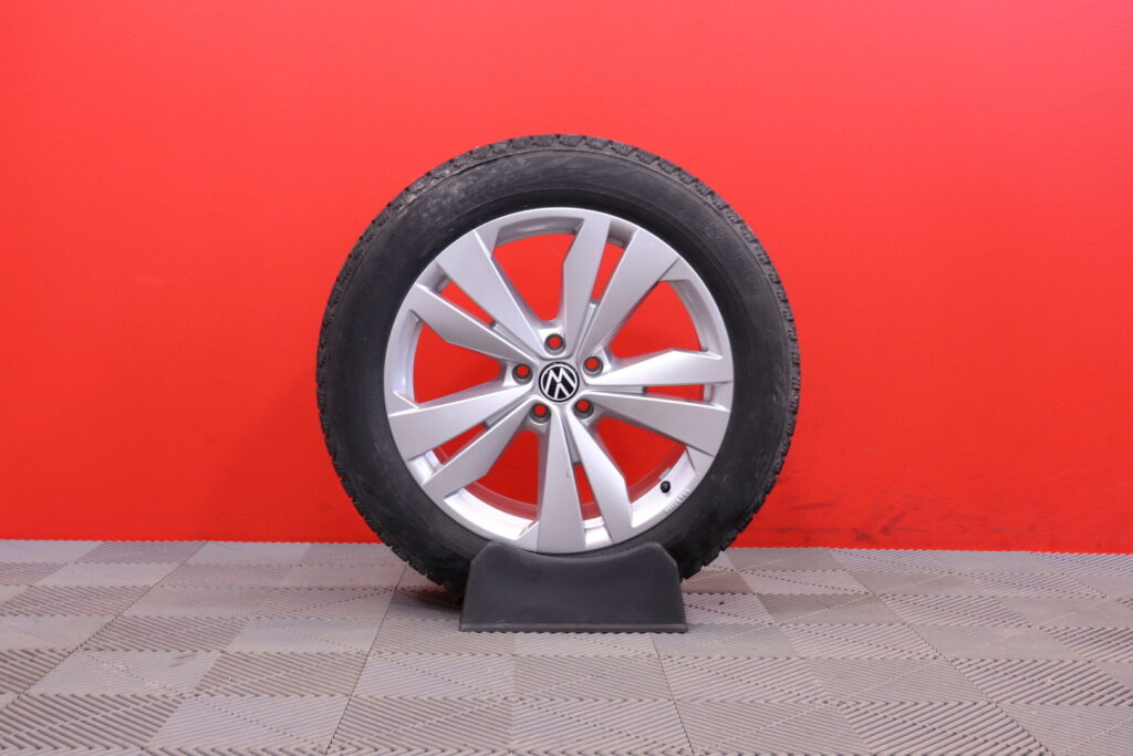 tuotekuva-Volkswagen-ID.4-MZA-793-2026-04-10-162005-33 tuotekuva-Volkswagen-ID.4-MZA-793-2026-04-10-162005-33