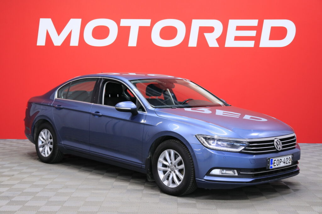 Volkswagen - Passat - Sedan Comfortline 1,6 TDI 88 kW (120 hv) // Myydään Huutokaupat.com - Sedan