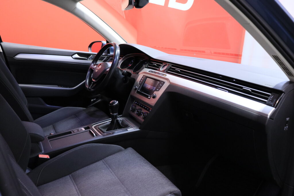 tuotekuva-Volkswagen-Passat-EOP-422-2026-04-02-101104-16 tuotekuva-Volkswagen-Passat-EOP-422-2026-04-02-101104-16