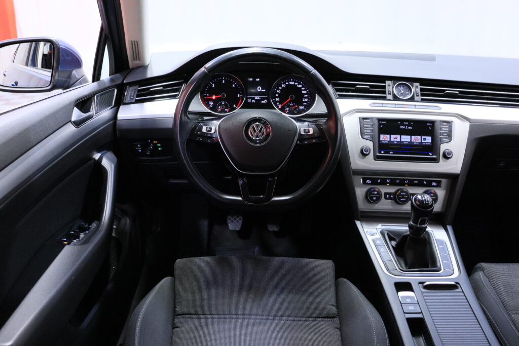 tuotekuva-Volkswagen-Passat-EOP-422-2026-04-02-101104-18 tuotekuva-Volkswagen-Passat-EOP-422-2026-04-02-101104-18