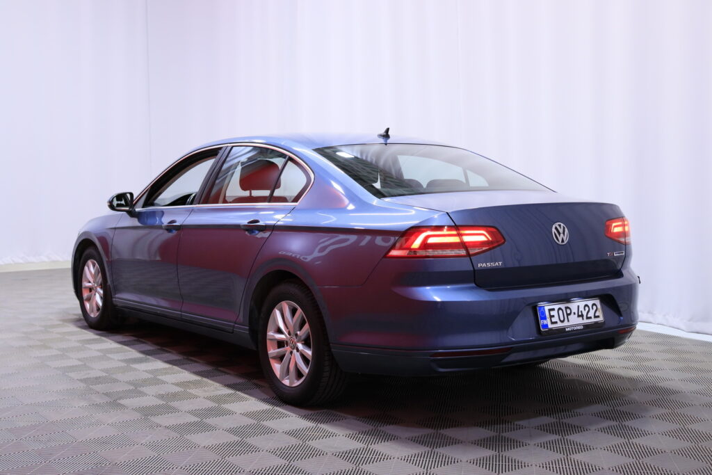 Volkswagen - Passat - Sedan Comfortline 1,6 TDI 88 kW (120 hv) // Myydään Huutokaupat.com Volkswagen - Passat - Sedan Comfortline 1,6 TDI 88 kW (120 hv) // Myydään Huutokaupat.com - Sedan