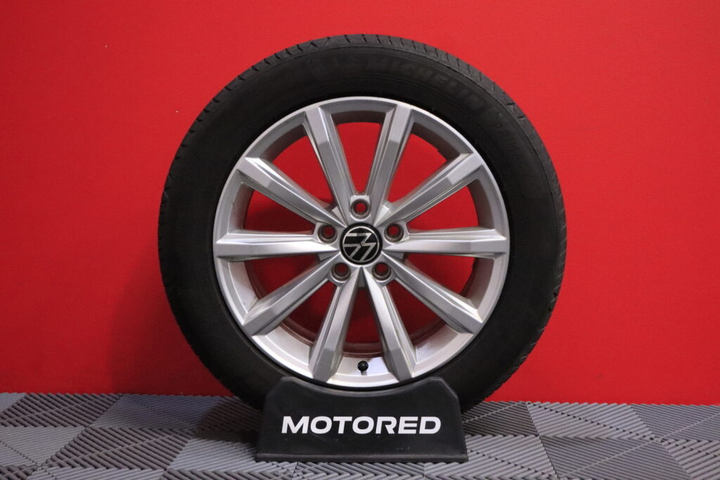 tuotekuva-Volkswagen-Passat-ESK-826-2026-04-02-123006-29 tuotekuva-Volkswagen-Passat-ESK-826-2026-04-02-123006-29