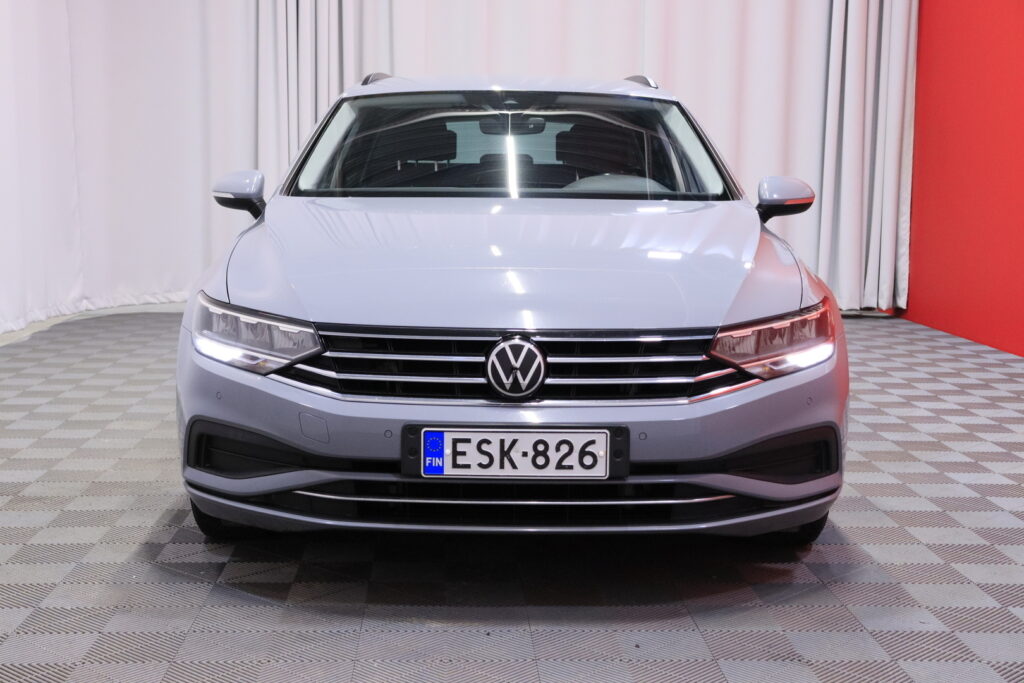 Volkswagen - Passat - Variant Style Business 2,0 TDI EVO SCR 110 kW DSG-automaatti / 1.Om Suomi-auto / Webasto / Jakopää tehty! / ACC / Vetokoukku / Volkswagen - Passat - Variant Style Business 2,0 TDI EVO SCR 110 kW DSG-automaatti / 1.Om Suomi-auto / Webasto / Jakopää tehty! / ACC / Vetokoukku / - Farmari
